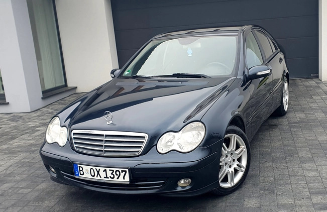 Mercedes-Benz Klasa C cena 19000 przebieg: 215000, rok produkcji 2005 z Witkowo małe 631